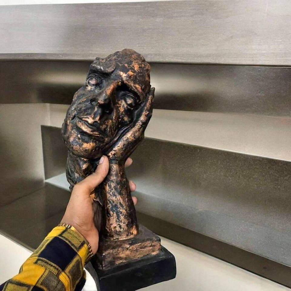 Abstract Face Sculpture Table Decor - Modern Art Resin Statues Myle Cart