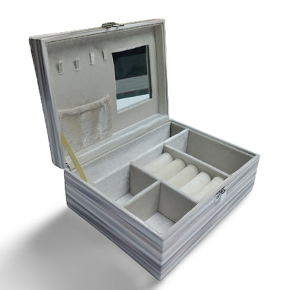 Stylish Jewelry Box: Stylish Storage for Your Precious Accessories Myle Cart