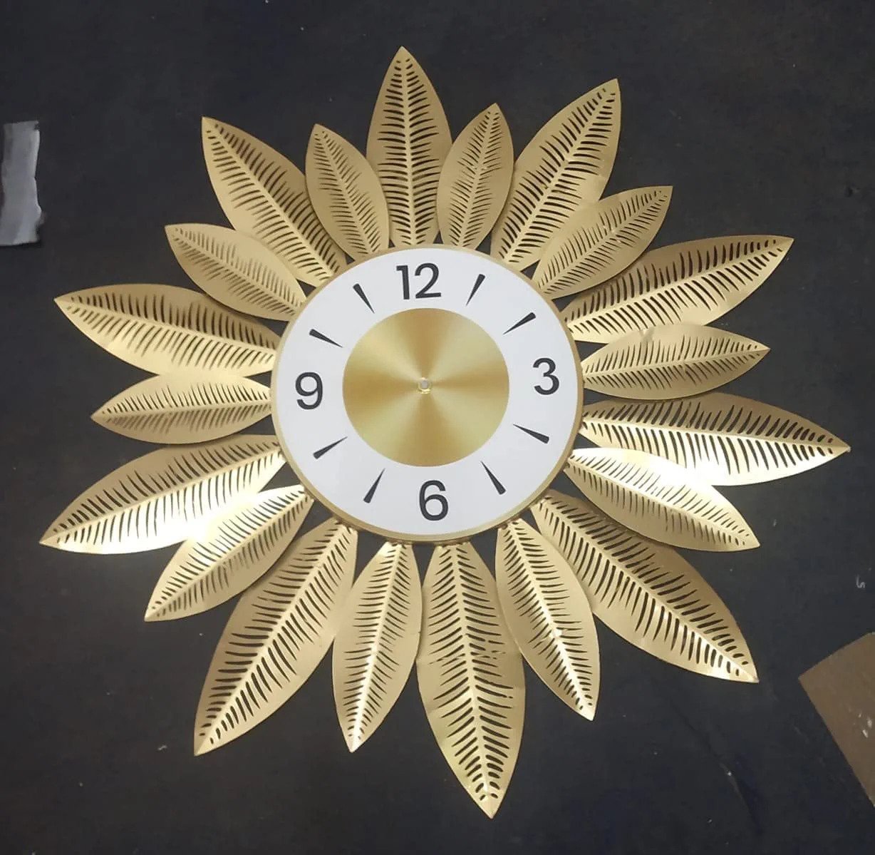Star-Shaped, 20-inch Metal Wall Clock