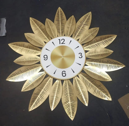 Star-Shaped, 20-inch Metal Wall Clock